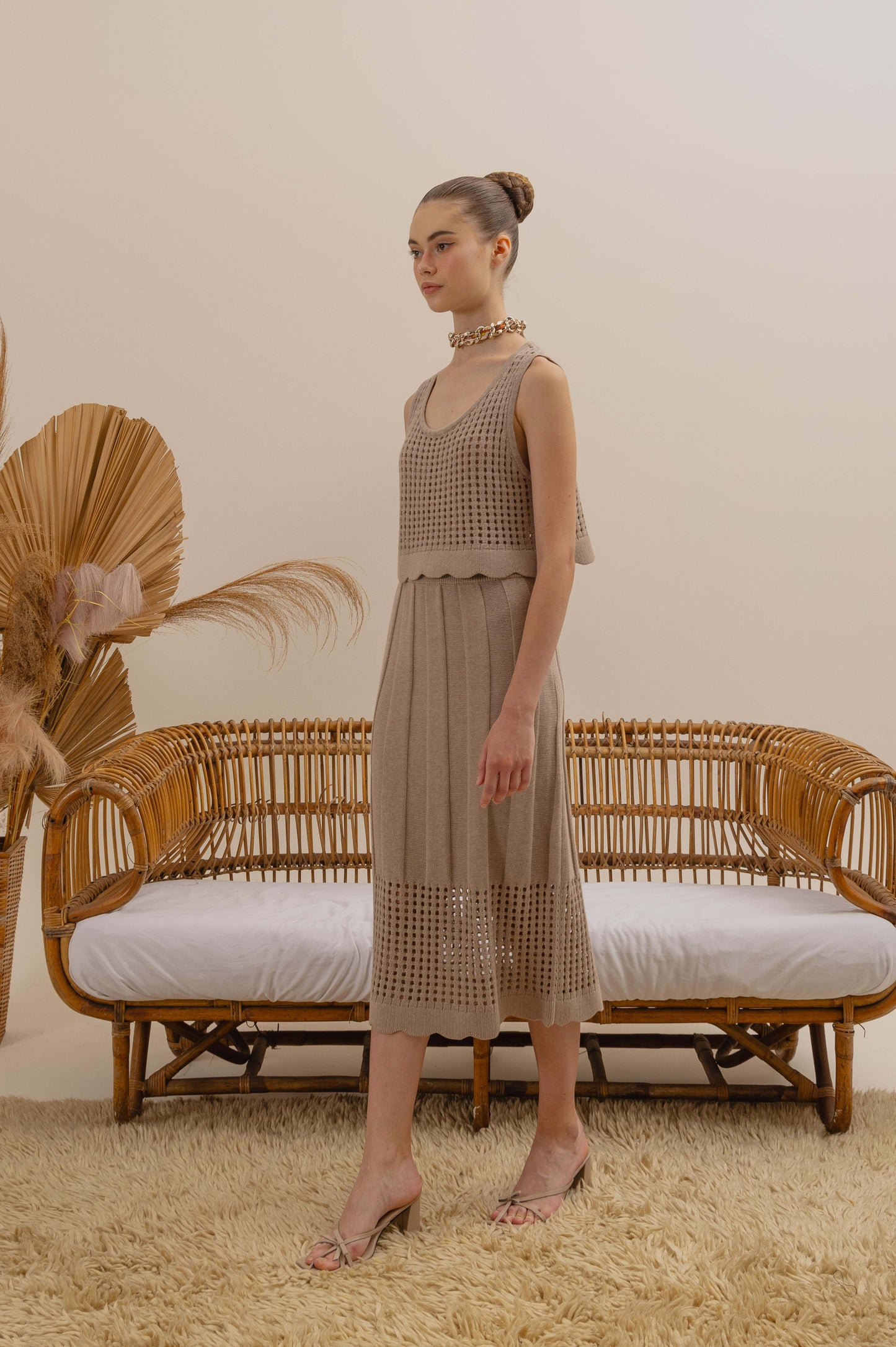 VT 8678-2 / VT 8679-2 Knitted Crop-top in Etoupe Set