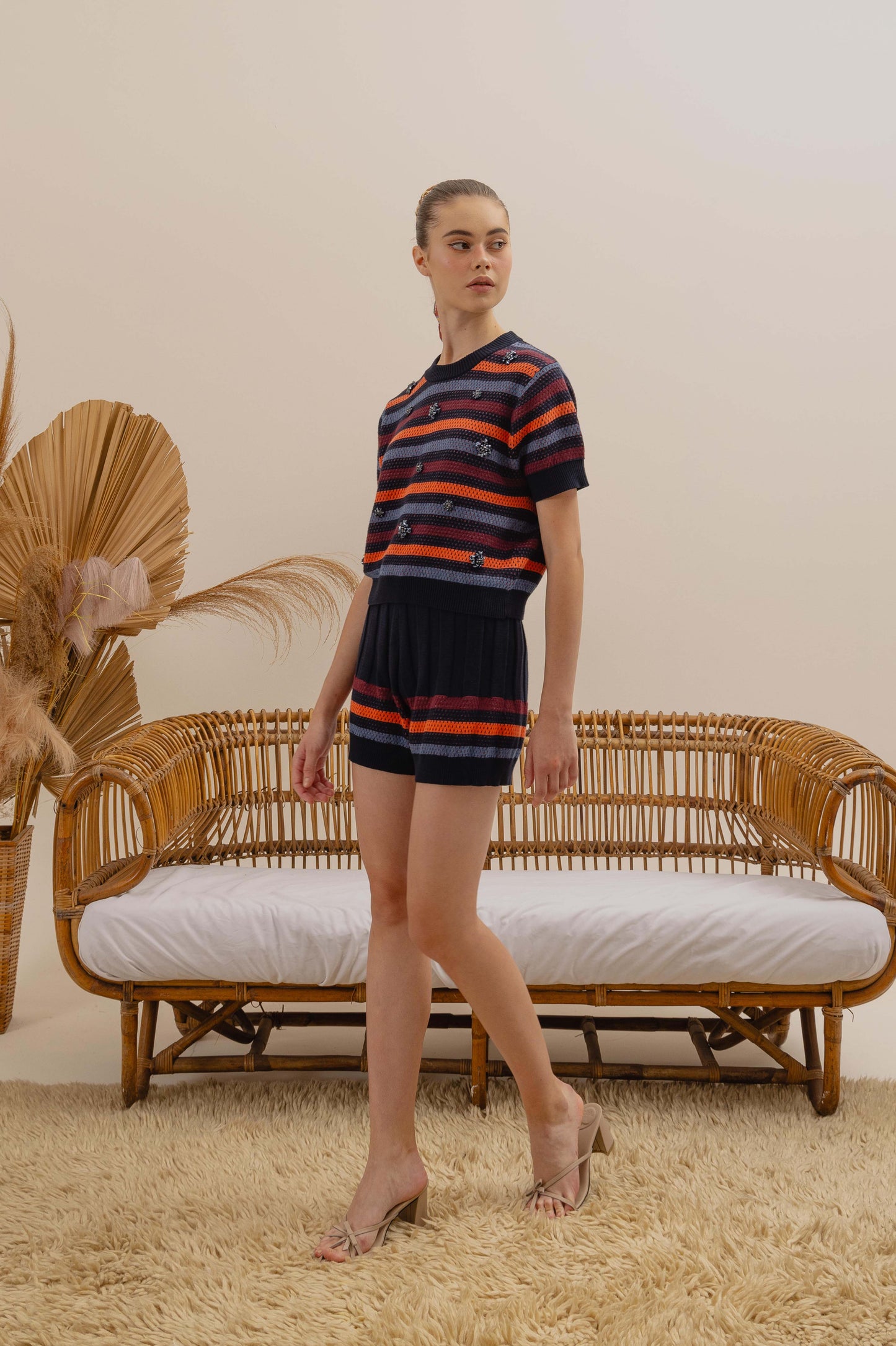 VT 8680 Knitted Stripes Top in Etoupe