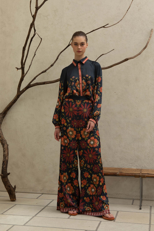 VT 8633 / VT 8634 Rona Shirt in Navy Set