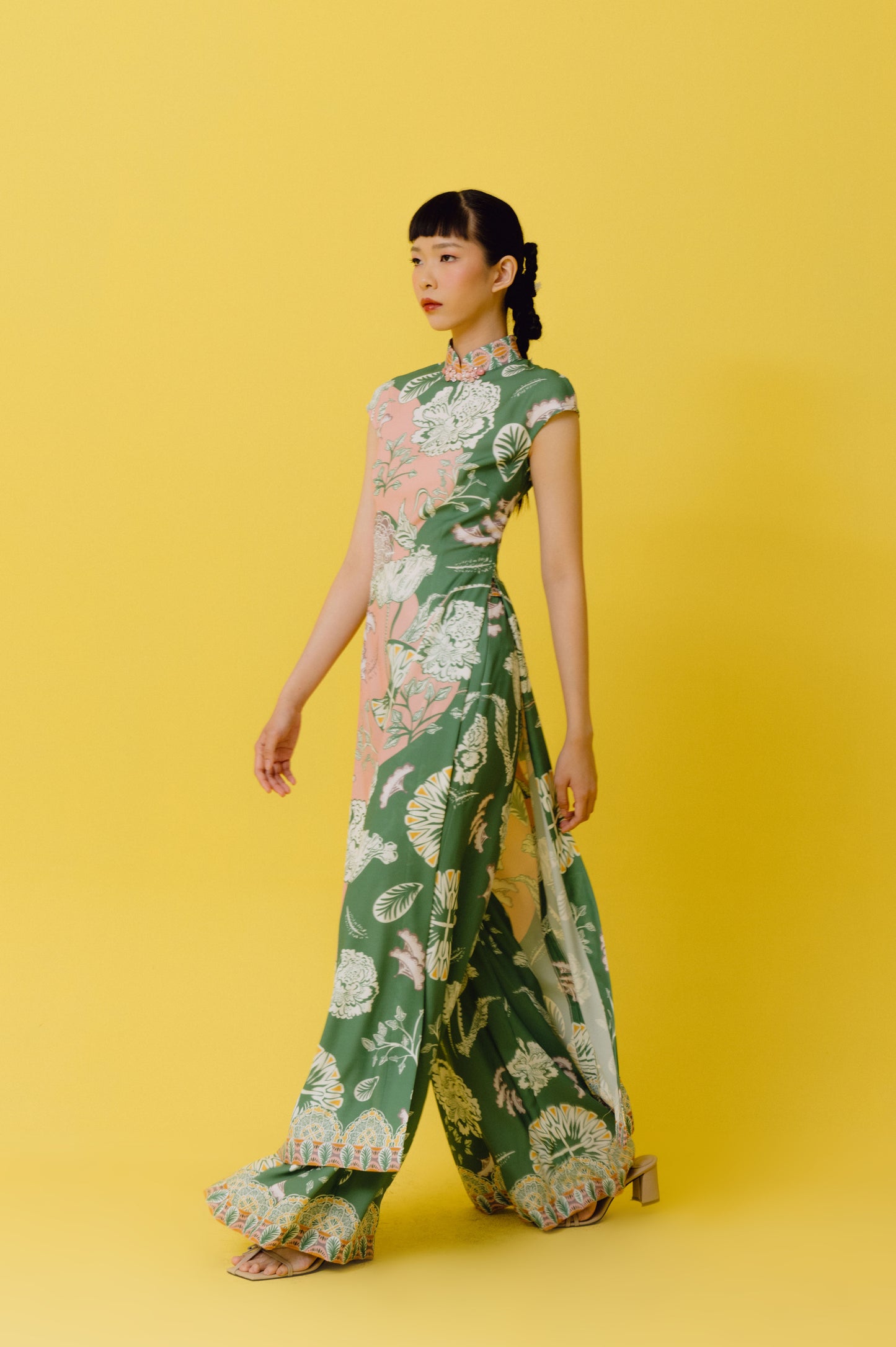 VT 8580-1 / VT 8689-6 AN Long Blouse in Jade Set