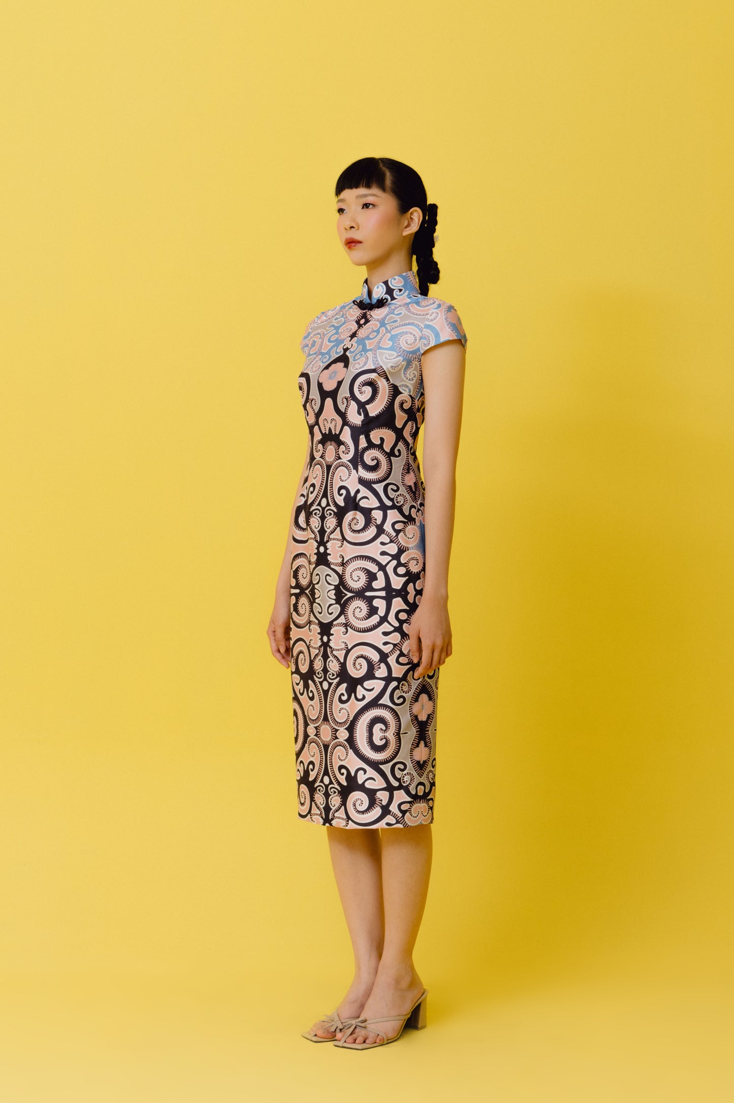 VT 8690-2 Lian Shantung QiPao