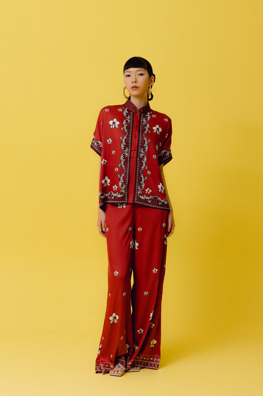 VT 8581-3 / VT 8689 Lihua Blouse in Cherry