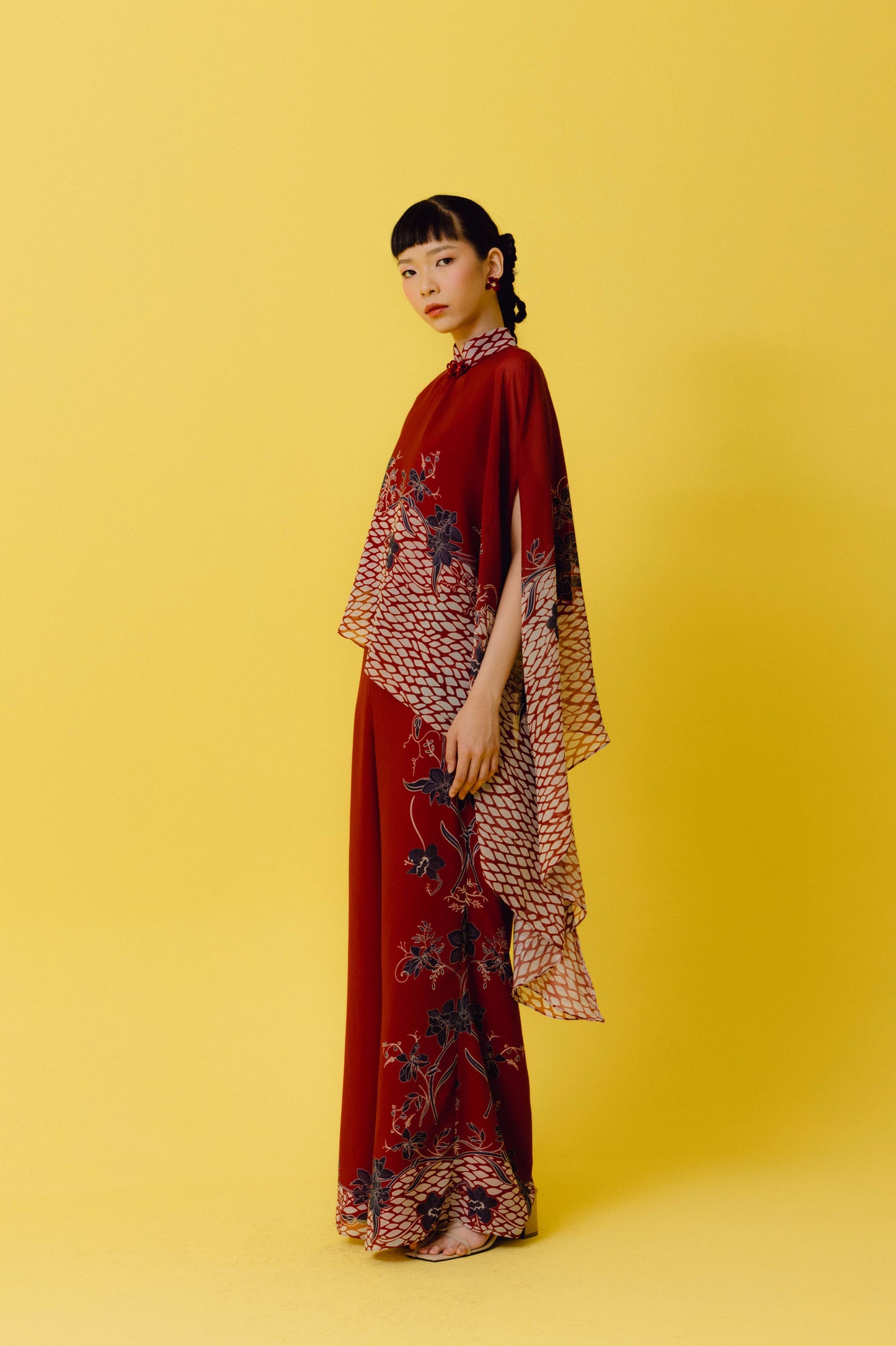VT 8702 / VT 8689-3 Ying Asymetrical Blouse