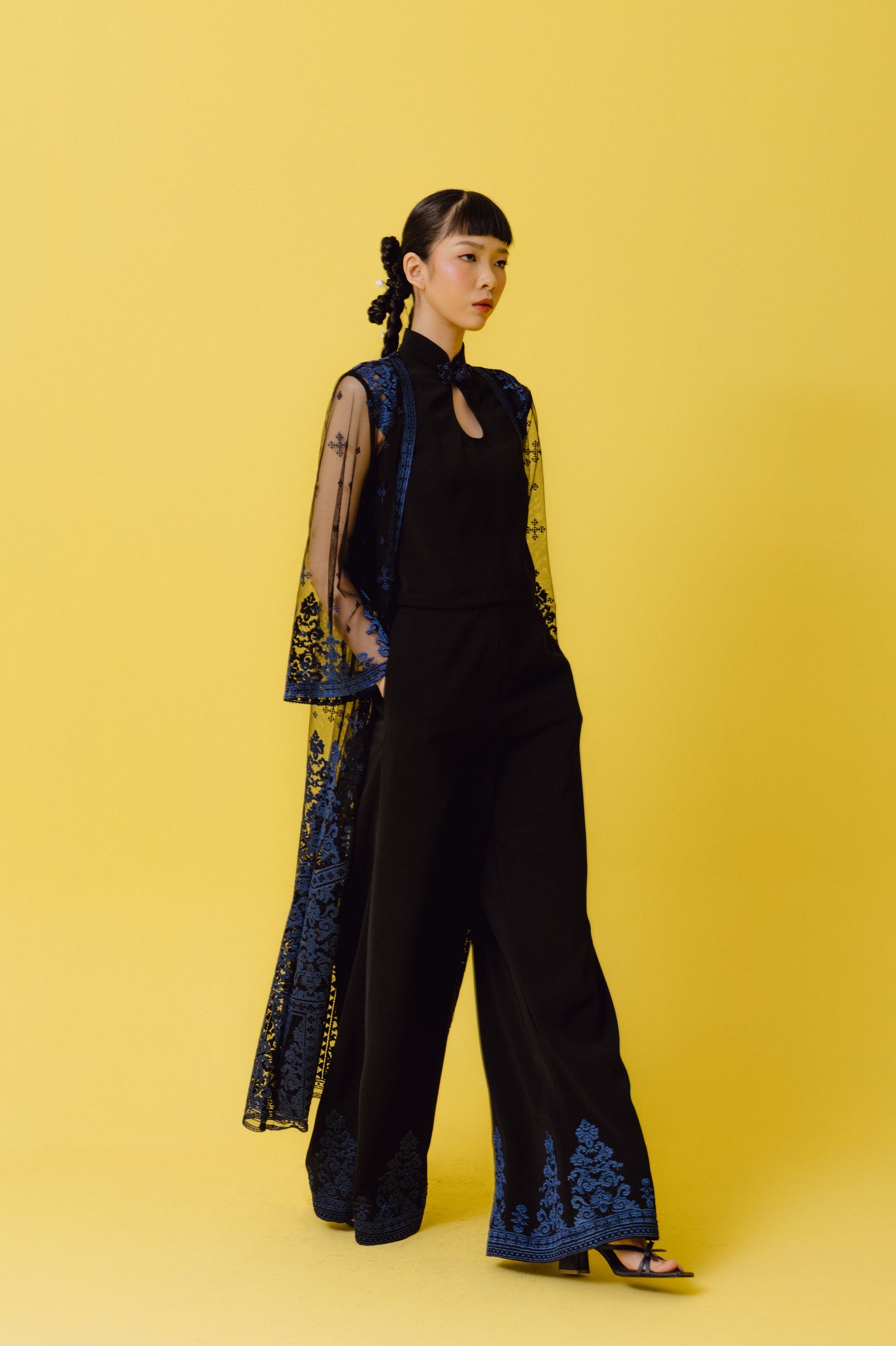 VT 8708 / VT 8707 / VT 8689-4 Black Tulle Outer With Navy Embroidery Set