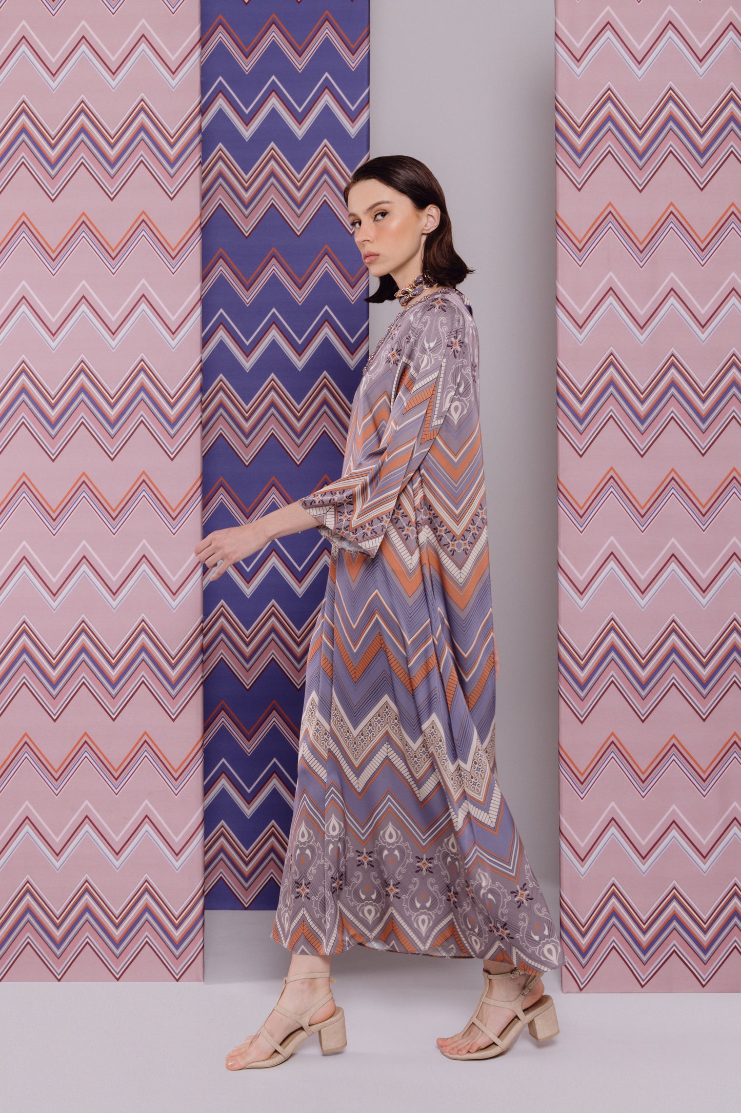 VT 8729 Mantikei Satin Midi Dress