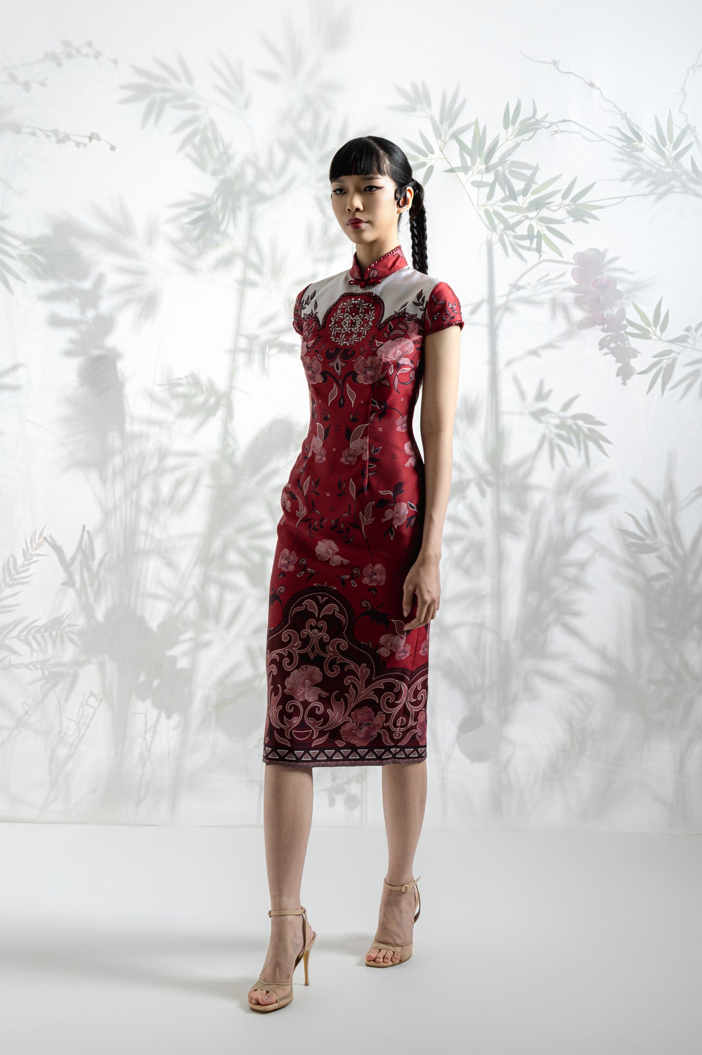 VT 8819-1 Hong Pleated Mikado Qipao