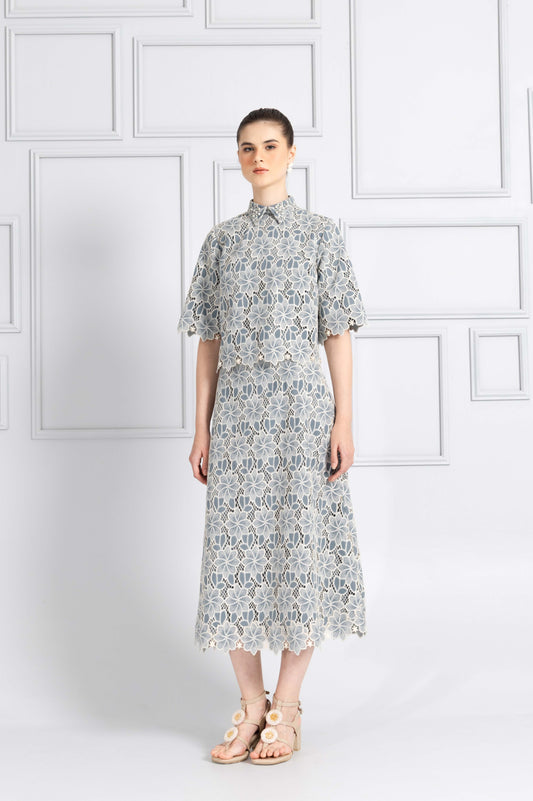 VT 8761 / VT 8762 Floral Embroidered Shirt in Blue
