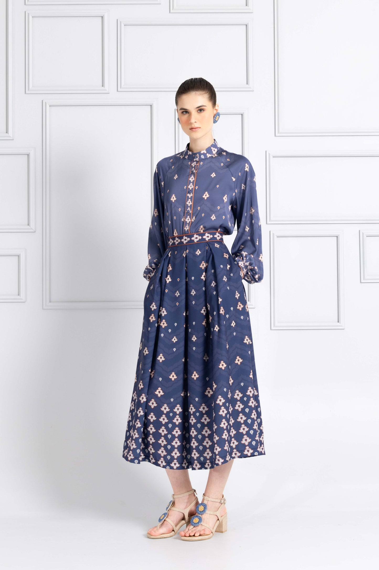 VT 8766 / VT 8767 Danum Satin Blouse in Blue
