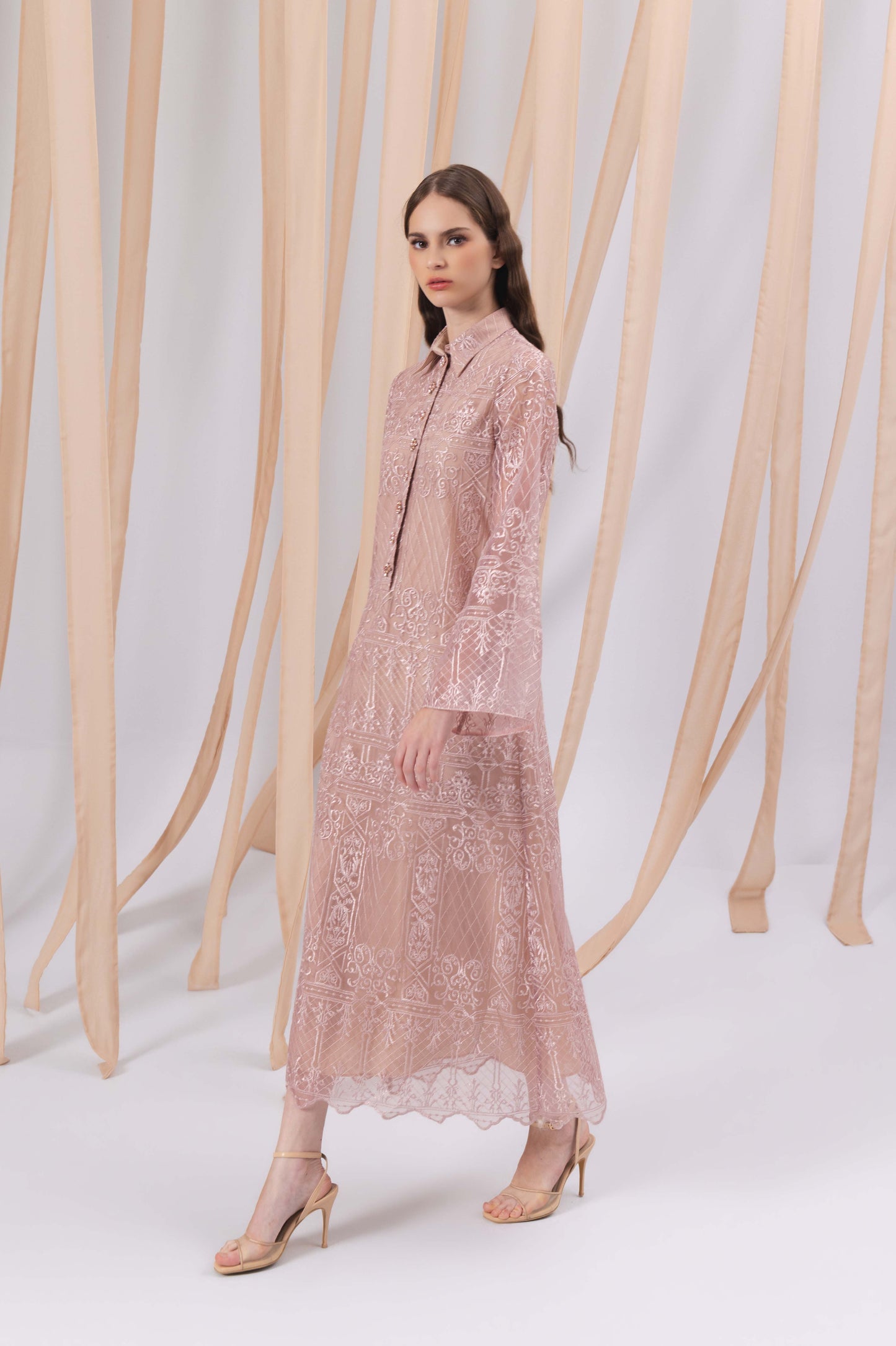 VT 8861 Brocade Kaftan in Pink