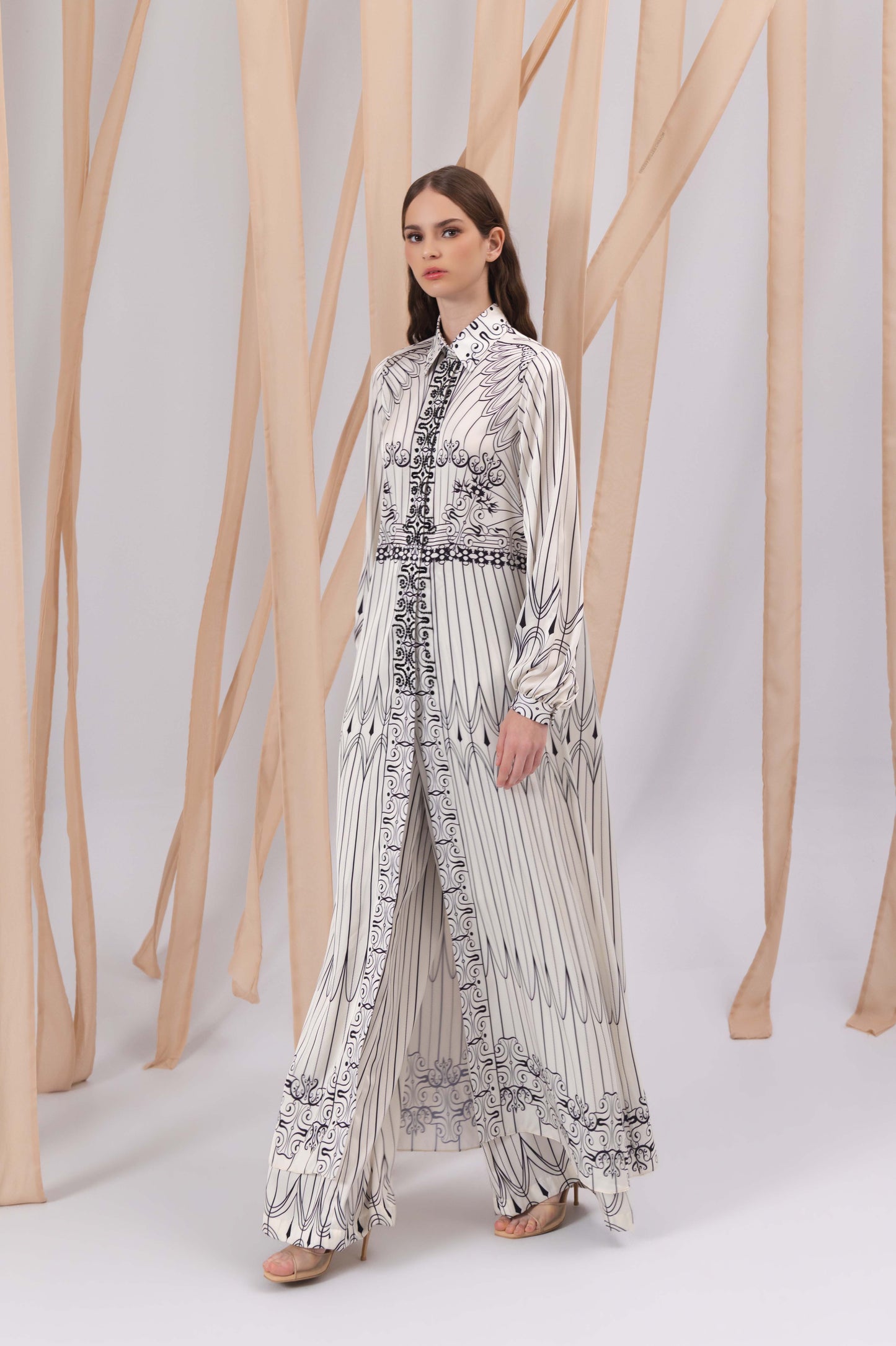 VT 8838 / VT 8839 Ananta Satin Tunic in Broken White