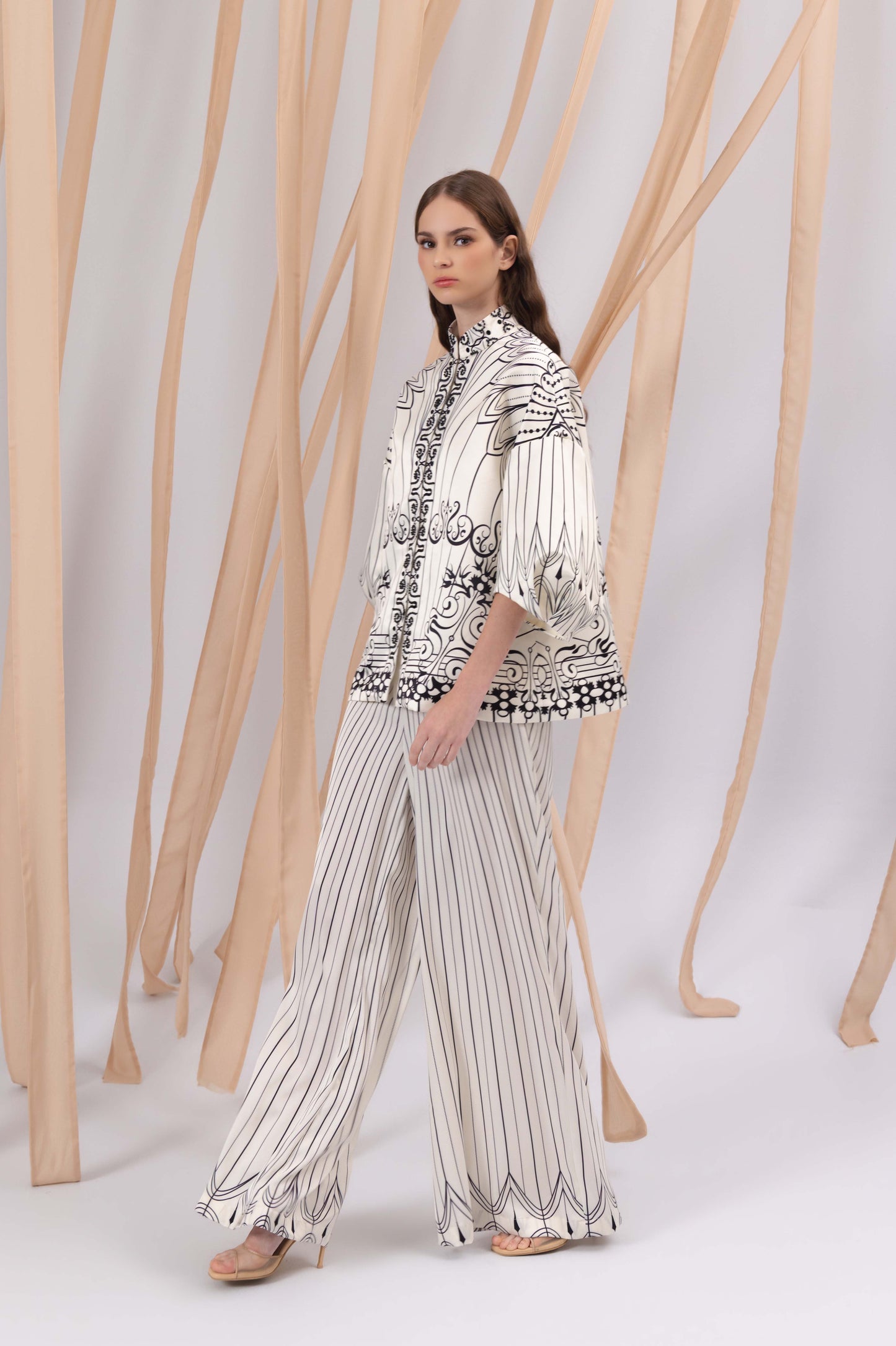 VT 8842 / VT 8839 Ananta Duchess Jacket Set