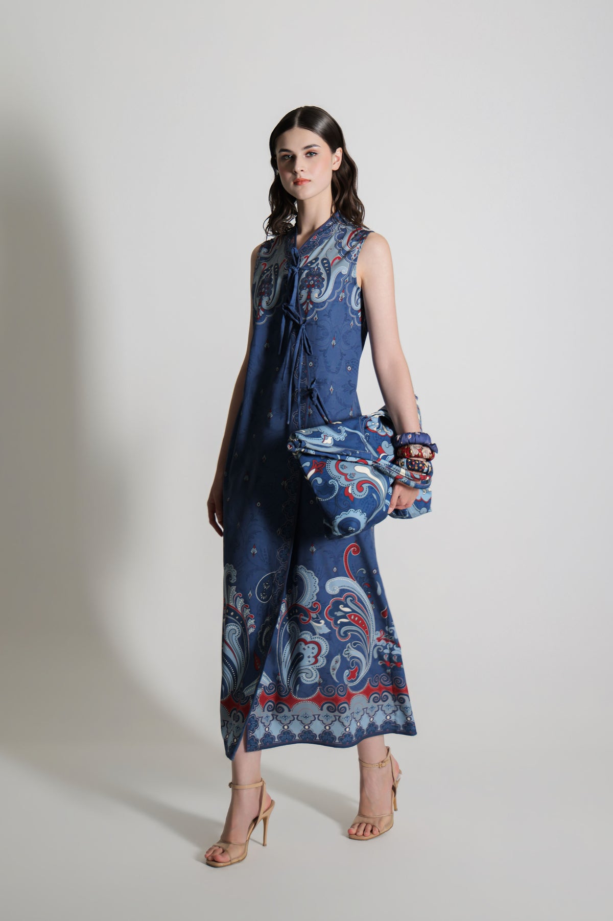 VT 8912 Kanya Crepe Dress in Blue