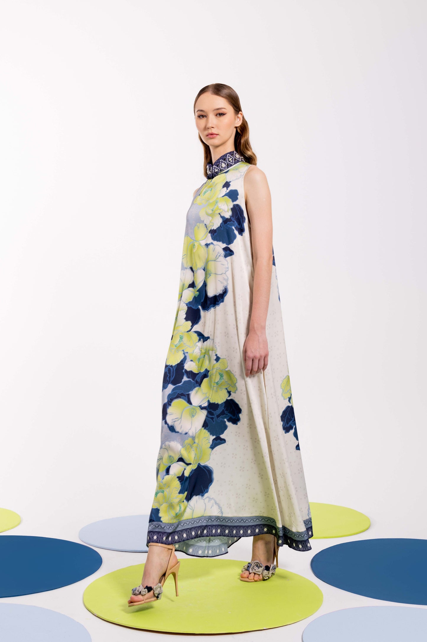 VT 8798 WUNGA Satin Halter Ankle-dress