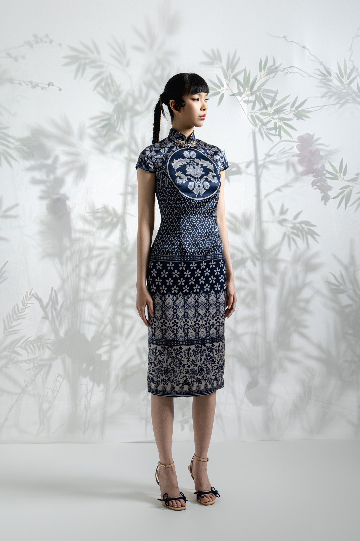 VT 8819 Qing Duchess Qipao