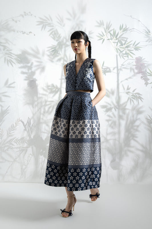 VT 8818 / VT 8801-1 Qing Mikado V-neck Crop Top Set