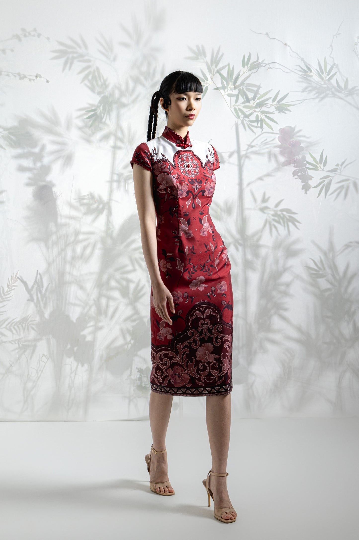 VT 8819-1 Hong Pleated Mikado Qipao