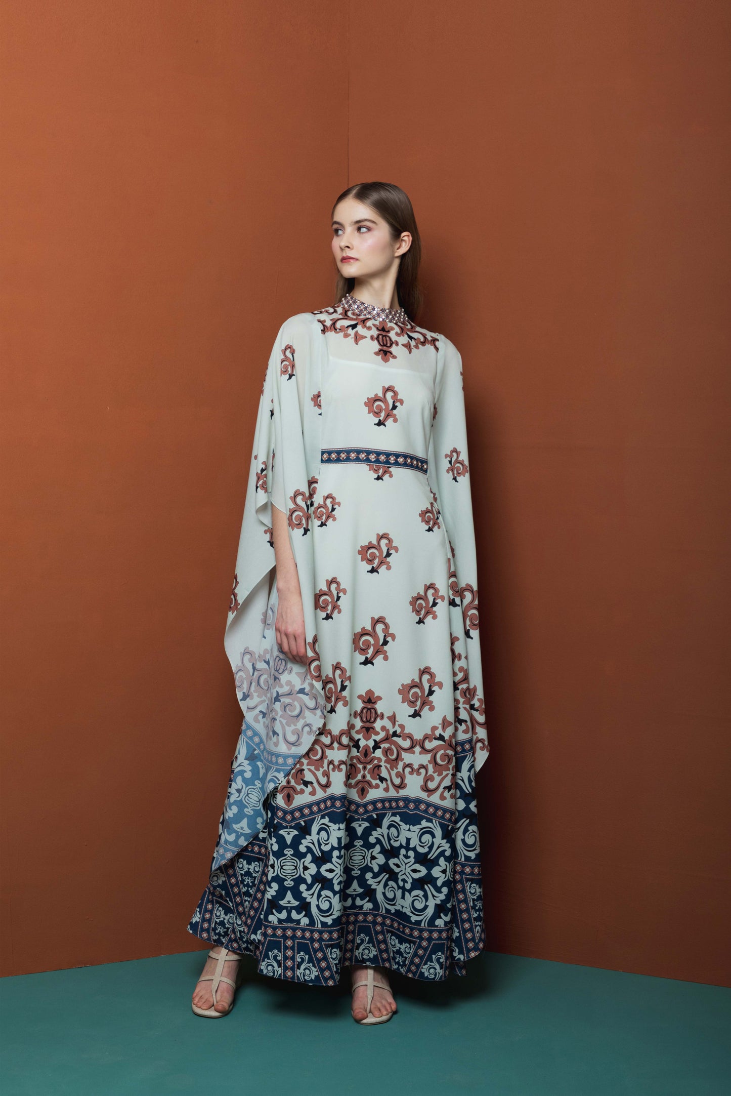 VT 8592-1 Roha Kaftan