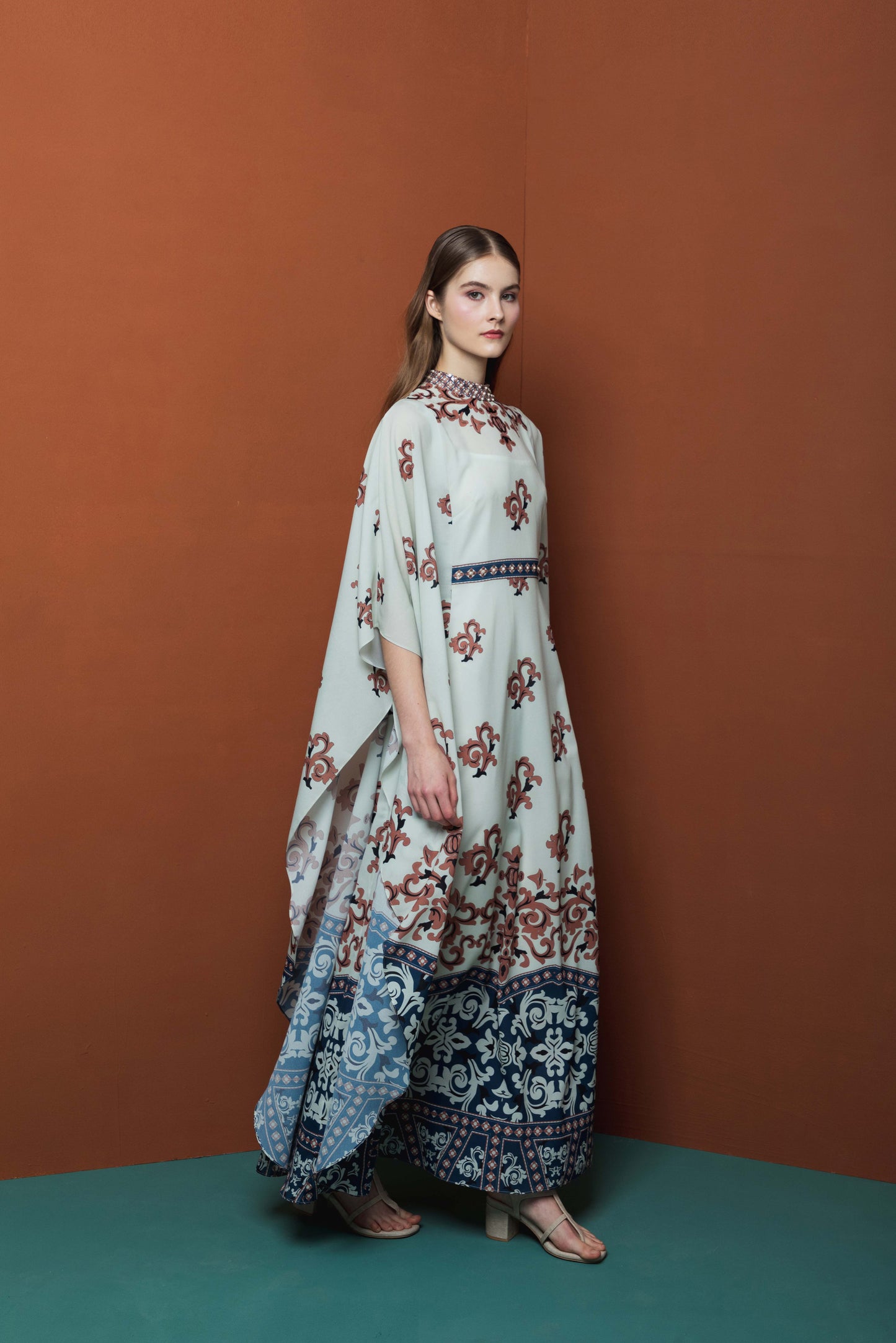 VT 8592-1 Roha Kaftan