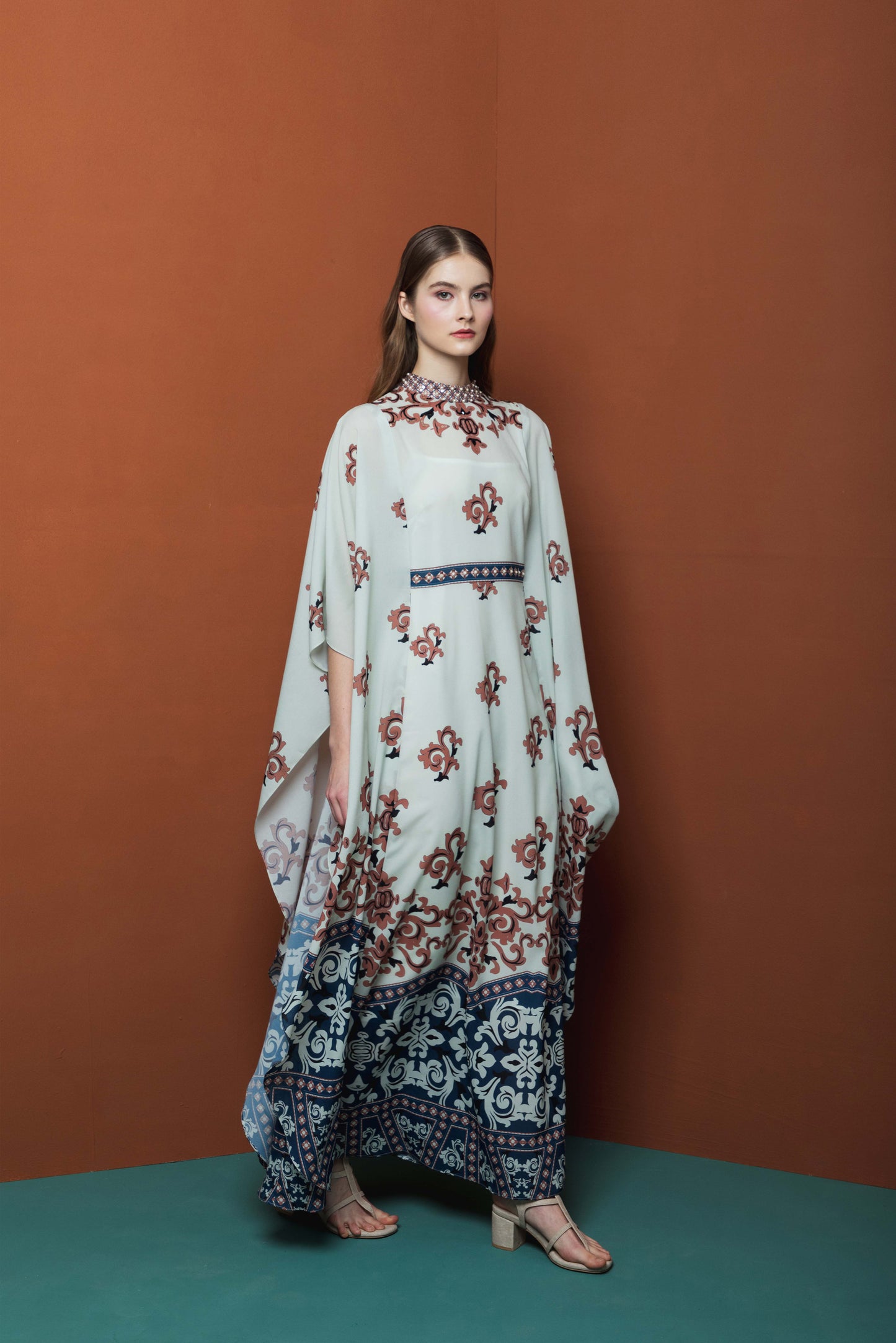 VT 8592-1 Roha Kaftan